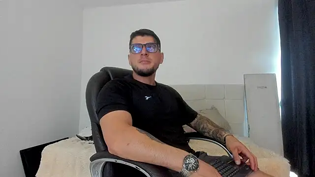 Teilor Creed online show from October 2025 07:45:01 PM