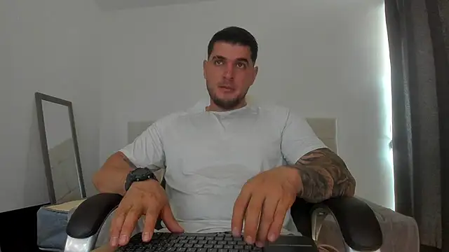 Teilor Creed online show from October 2025 07:47:02 PM