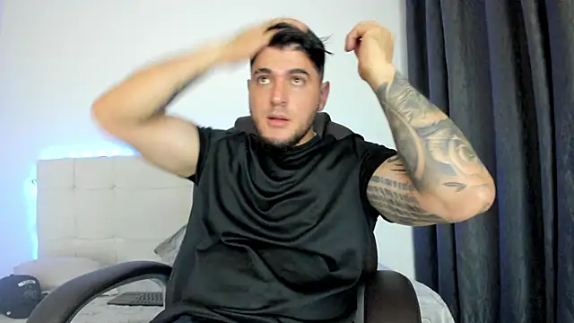 Snapshot of Teilor_Creed chatting on February 2026 11:47:02 PM Teilor Creed online show from February 2026 11:47:02 PM