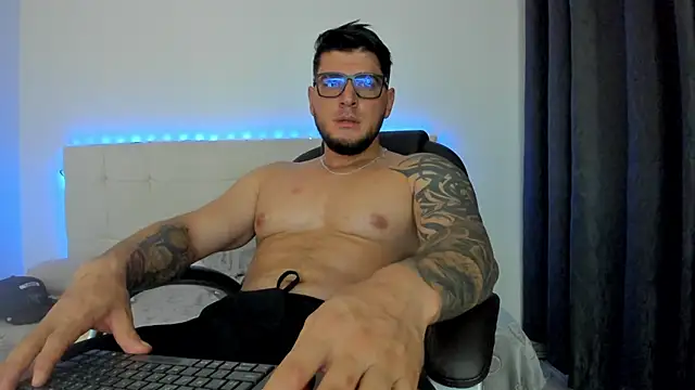 Snapshot of Teilor_Creed chatting on February 2026 03:04:01 AM Teilor Creed online show from February 2026 03:04:01 AM