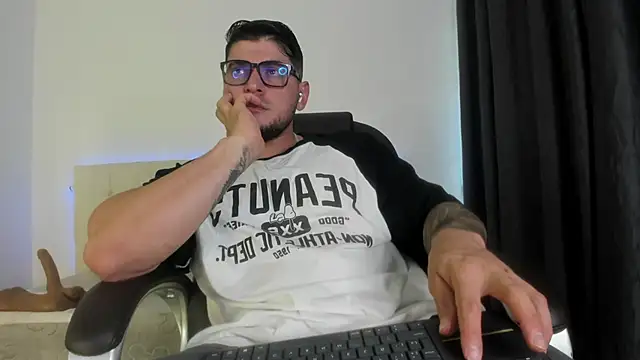 Snapshot of Teilor_Creed chatting on February 2026 07:29:02 PM Teilor Creed online show from February 2026 07:29:02 PM