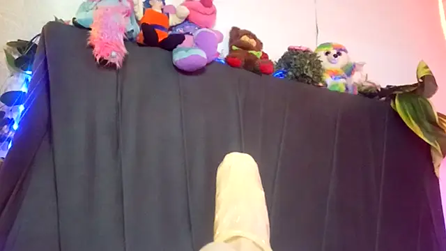 Devilnia9 online show from September 2025 10:38:02 AM