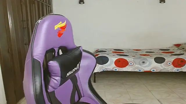 engielphoenis14 online show from September 2025 09:58:02 PM