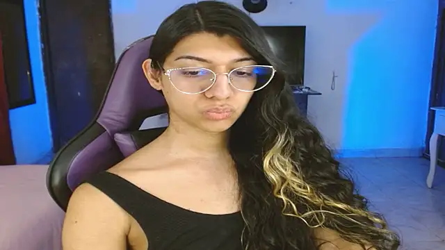 engielphoenis14 online show from January 2026 01:33:02 AM