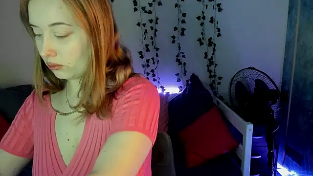 Emily Gin online show from February 2025 02:40:02 AM