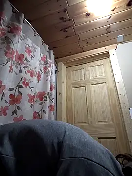 Lilsmokeshow017 online show from November 2025 12:57:02 AM