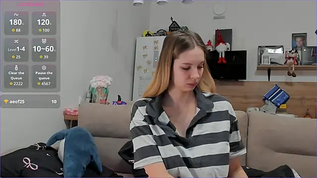 Girl alone home online show from February 2026 03:48:02 PM