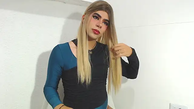 Snapshot of Tiff_Valentine chatting on November 2025 11:52:01 PM Tiff Valentine online show from November 2025 11:52:01 PM