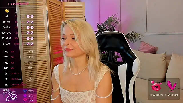 Gloria Lovely online show from December 2024 10:55:01 AM