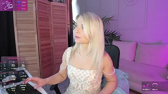 Gloria Lovely online show from February 2025 10:50:01 AM