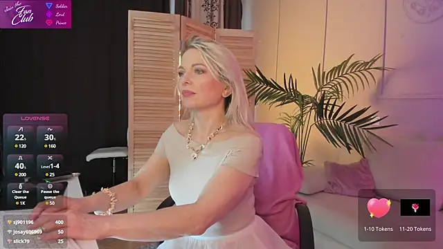 Gloria Lovely online show from March 2025 02:18:01 PM