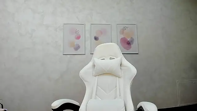 patriciakeys online show from March 2025 01:49:01 PM