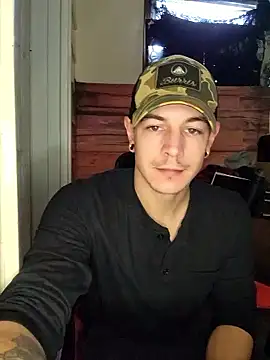 Snapshot of L0ST_BOi chatting on December 2024 05:44:01 PM L0ST BOi online show from December 2024 05:44:01 PM