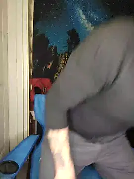 Snapshot of L0ST_BOi chatting on February 2025 02:17:01 AM L0ST BOi online show from February 2025 02:17:01 AM