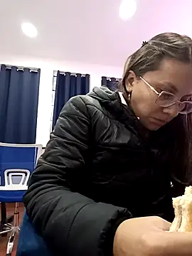 karlamorris  online show from September 2025 01:35:02 PM