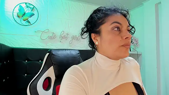 Lust Mom41 online show from December 2024 10:34:02 PM