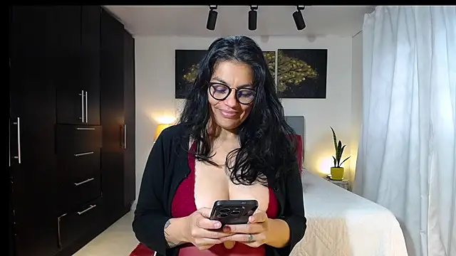 Lust Mom41 online show from May 2026 10:15:02 PM