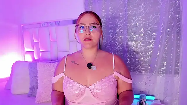 LeahxBarker online show from February 2026 01:57:02 AM