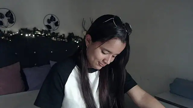 mia sweetdc online show from December 2024 07:10:01 PM