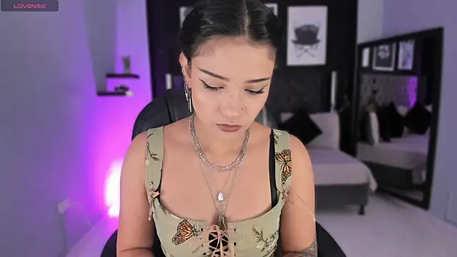 renee shelby  online show from January 2026 08:18:02 PM