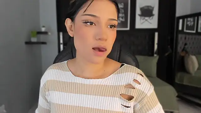 renee shelby  online show from February 2026 07:45:01 PM