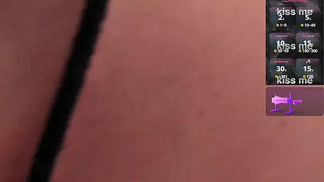 Snapshot of Anniee_boobs chatting on February 2025 04:10:01 AM Anniee boobs online show from February 2025 04:10:01 AM