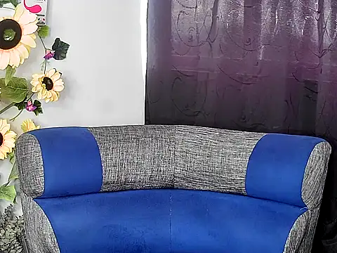 Snapshot of Loraine_Ortiz chatting on November 2025 08:13:02 PM Loraine Ortiz online show from November 2025 08:13:02 PM