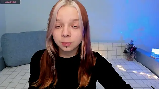 crystal lilith online show from December 2024 09:05:02 PM