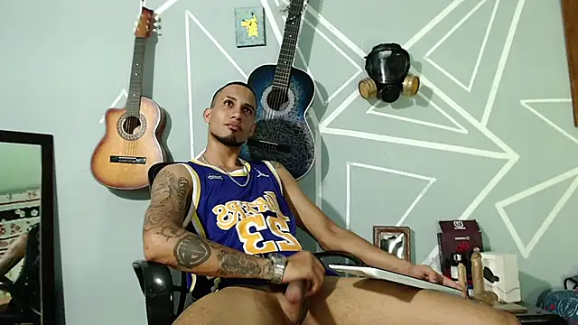 MagnusFrost online show from February 2025 03:44:01 AM