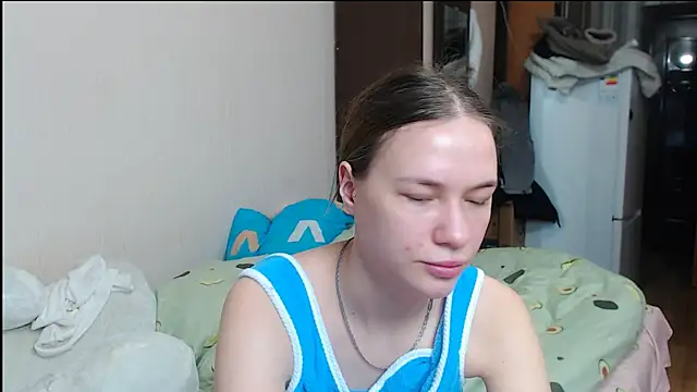 leila bambi  online show from January 2025 01:20:01 PM