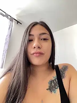 Latina vanessa online show from March 2025 01:49:01 PM