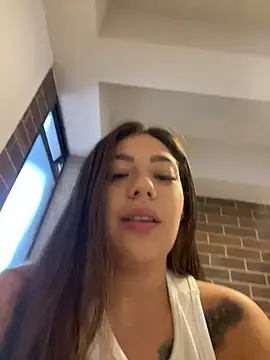 Latina vanessa online show from July 2026 11:19:02 PM