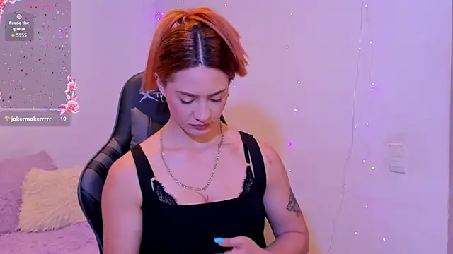 Amypond   online show from September 2025 07:05:01 PM