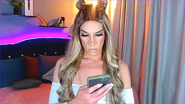 camila hootie online show from December 2024 07:49:02 AM