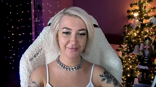 tykioty Miley online show from December 2024 05:54:02 PM