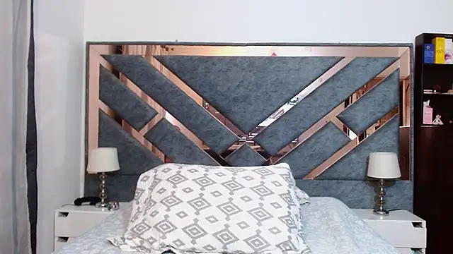 KarlaTesg online show from September 2025 09:26:02 PM