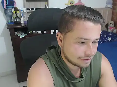 JOHANLEON1 online show from April 2026 12:32:01 AM