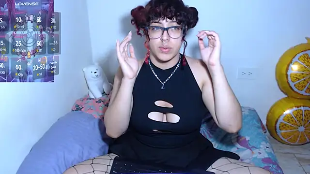 Snapshot of Eli666uwu chatting on February 2025 04:05:01 AM Eli666uwu online show from February 2025 04:05:01 AM