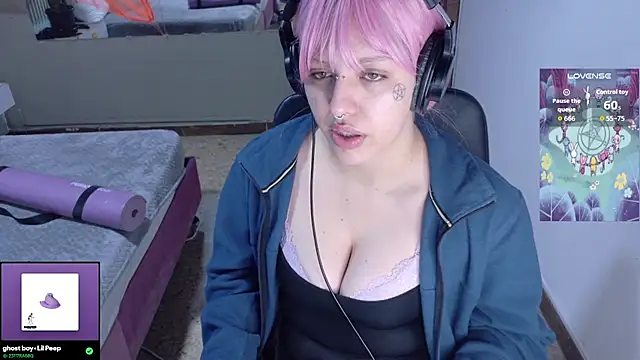 Snapshot of Eli666uwu chatting on October 2025 04:07:02 PM Eli666uwu online show from October 2025 04:07:02 PM