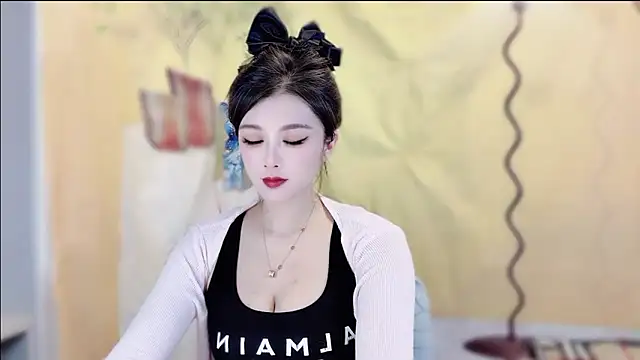 VIWVI online show from November 2025 05:19:02 AM