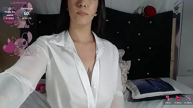 Snapshot of nikol_winick chatting on June 2026 10:30:01 PM nikol winick online show from June 2026 10:30:01 PM