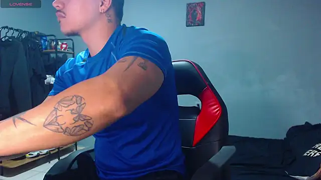 Snapshot of paulo_allen chatting on February 2025 01:50:01 PM paulo allen online show from February 2025 01:50:01 PM