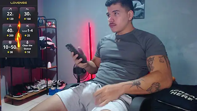 Snapshot of paulo_allen chatting on March 2025 01:01:01 PM paulo allen online show from March 2025 01:01:01 PM