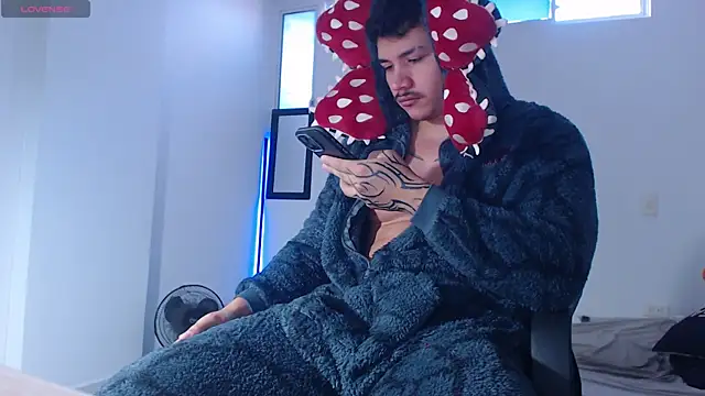 Snapshot of paulo_allen chatting on January 2026 01:04:02 PM paulo allen online show from January 2026 01:04:02 PM