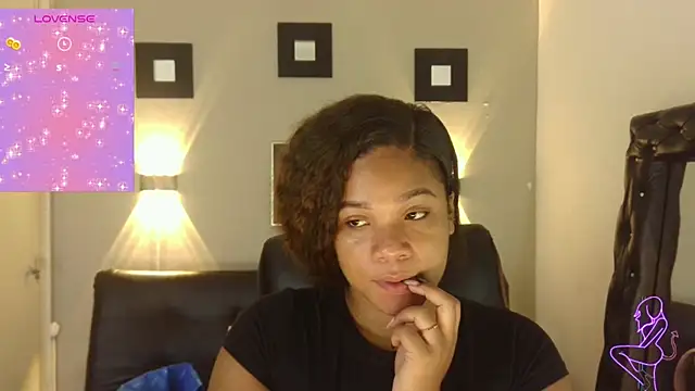 Snapshot of ashley_Tompson1 chatting on February 2025 12:18:02 PM ashley Tompson1 online show from February 2025 12:18:02 PM