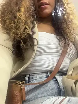 Snapshot of ashley_Tompson1 chatting on February 2025 11:42:01 PM ashley Tompson1 online show from February 2025 11:42:01 PM