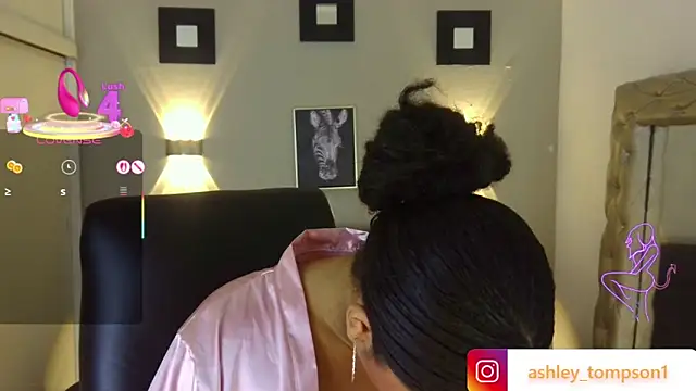 Snapshot of ashley_Tompson1 chatting on March 2025 06:22:02 PM ashley Tompson1 online show from March 2025 06:22:02 PM