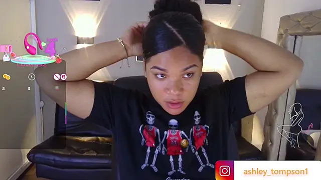 Snapshot of ashley_Tompson1 chatting on March 2025 12:35:02 PM ashley Tompson1 online show from March 2025 12:35:02 PM