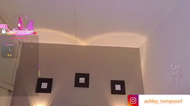 Snapshot of ashley_Tompson1 chatting on March 2025 06:42:01 PM ashley Tompson1 online show from March 2025 06:42:01 PM