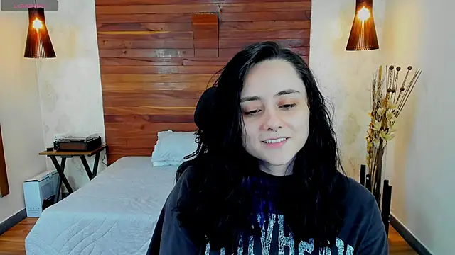 Snapshot of KatherineBond chatting on January 2025 12:09:01 AM KatherineBond online show from January 2025 12:09:01 AM